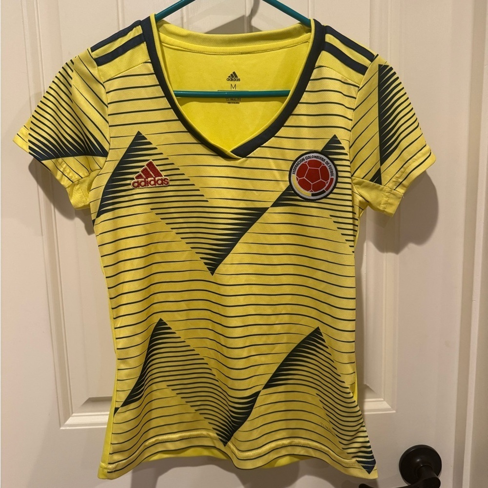 Adidas Colombia women’s home Jersey - Picture 2 of 7